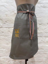 Load image into Gallery viewer, DZ Waist Apron for Waiters/Waitresses

